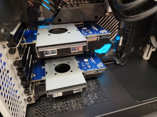 31 intel i samsung zaprezentowali nosnik polprzewodnikowy typu pci express 5 0 o wydajnosci ponad 13 000 mb s oraz pojemnosci 15 tb 1 b 1