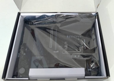 GIGABYTE AORUS ELITE B760 DDR4 3 768x548