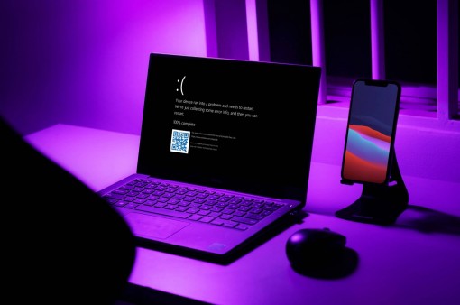 screen post rVcxGBT80j8 unsplash